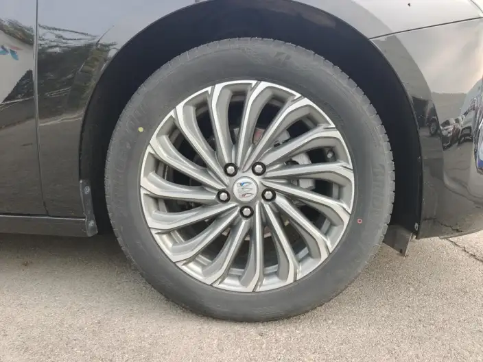 Buick LaCrosse 2024 Model 28T Automatic Yue Zun Edition – фото 6