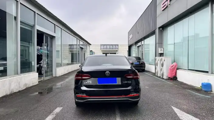 Volkswagen Lavida 2023 Model 1.5L Automatic Five million editions – фото 5