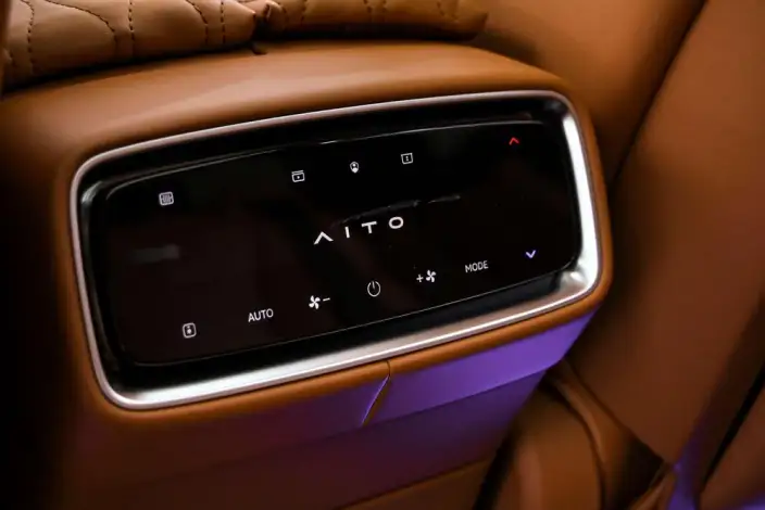 Aito M9 2024 Model EV Ultra VI seat Edition – фото 6