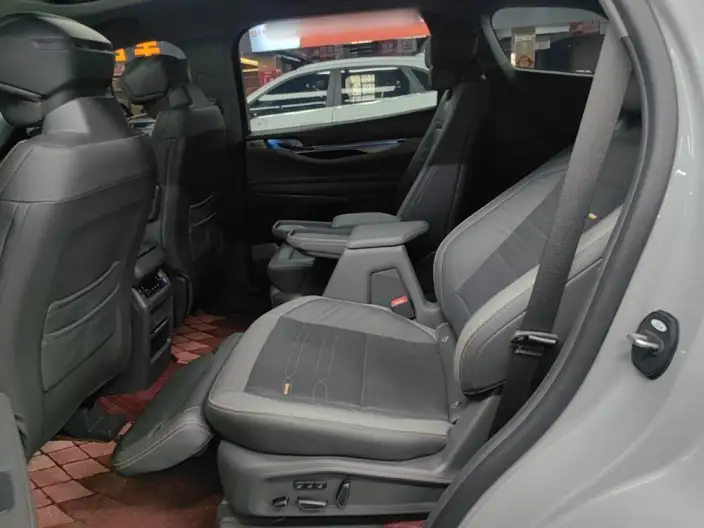 Ford Edge 2023 Model Ford Edge L 2.0T EcoBoost 4WD VII seat Supreme Model – фото 9