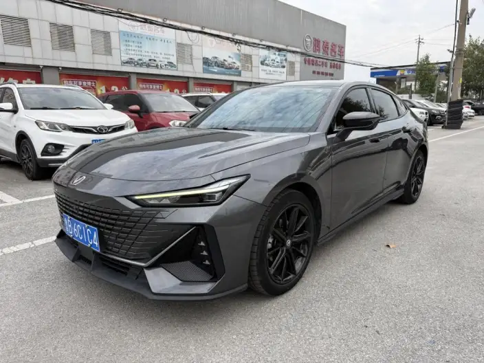 Changan UNI-V 2023 Model 1.5T Exclusive Model – фото 10