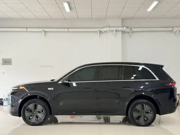 Li Auto L8 2024 Model Pro Edition