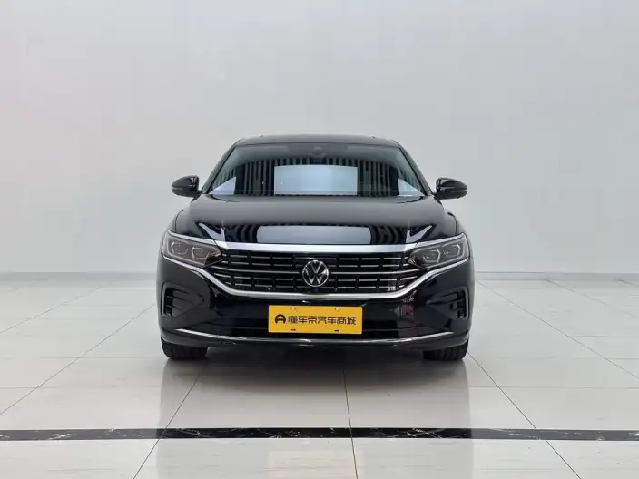Volkswagen Passat 2023 Model Facelift 330TSI Premium Edition – фото 2