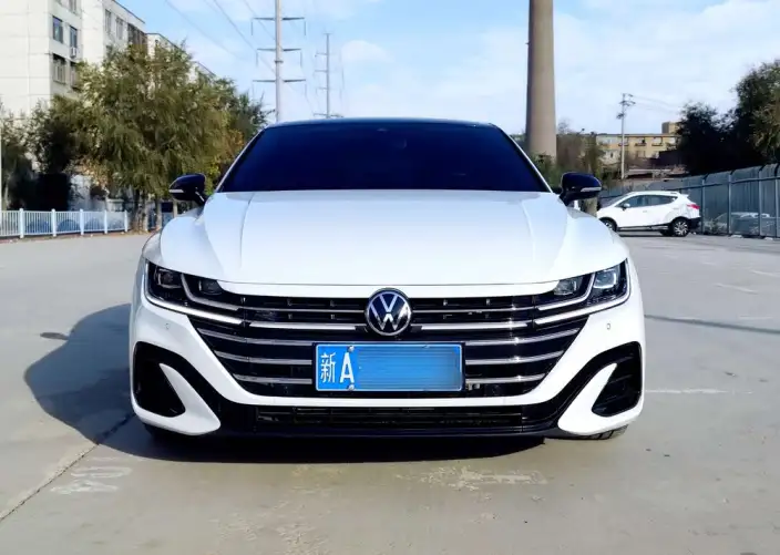Volkswagen CC 2023 Model 380TSI Eye-catching version – фото 2