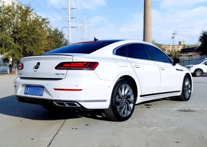 Volkswagen CC 2023 Model 380TSI Eye-catching version – фото 6