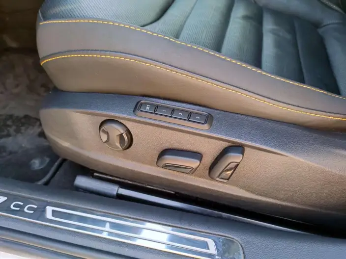 Volkswagen CC 2023 Model 380TSI Eye-catching version – фото 8