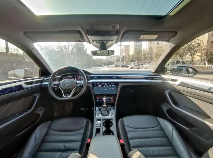 Volkswagen CC 2023 Model 380TSI Eye-catching version – фото 9