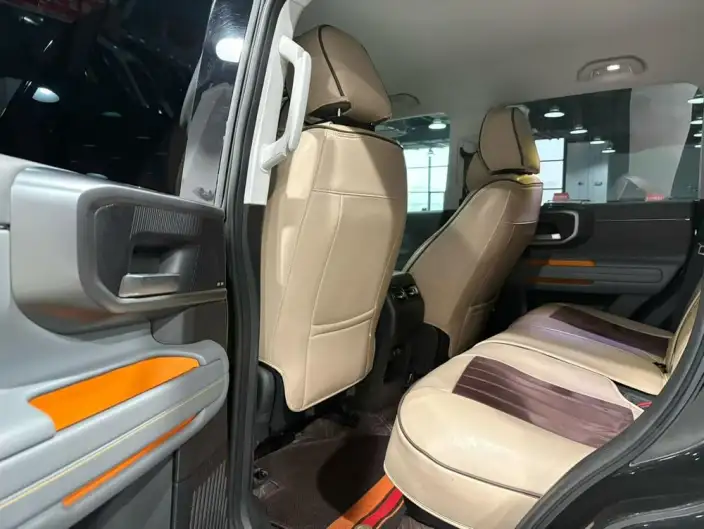 BAIC BJ40 2024 Model City Hunter Edition 2.0T Automatic 4WD Pioneer Model – фото 9