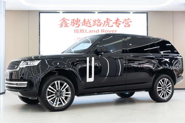 Range Rover 2023 3.0 L6 400PS Genesis Extended Edition – фото 1