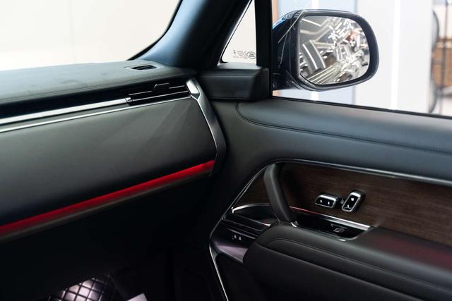 Range Rover 2023 3.0 L6 400PS Genesis Extended Edition – фото 2