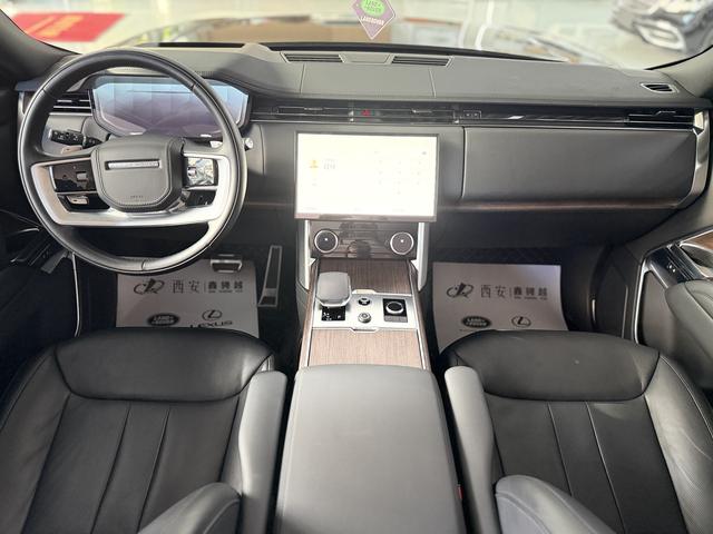Range Rover 2023 3.0 L6 400PS Genesis Extended Edition – фото 12
