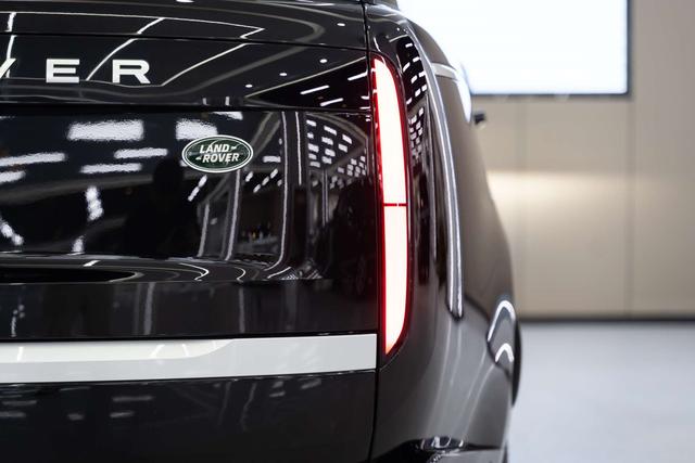 Range Rover 2023 3.0 L6 400PS Genesis Extended Edition – фото 14