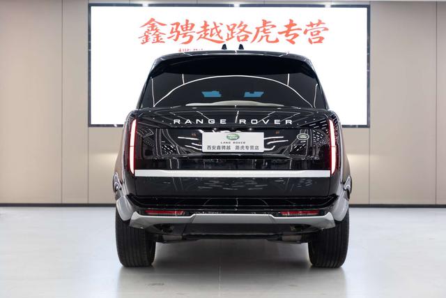 Range Rover 2023 3.0 L6 400PS Genesis Extended Edition – фото 15