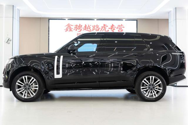 Range Rover 2023 3.0 L6 400PS Genesis Extended Edition – фото 16