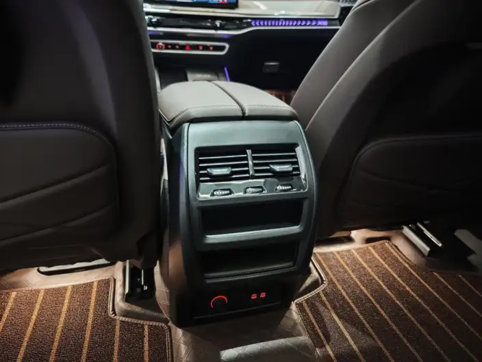 BMW X5 2023 Model xDrive30Li Exclusive Model M Sports Set – фото 10