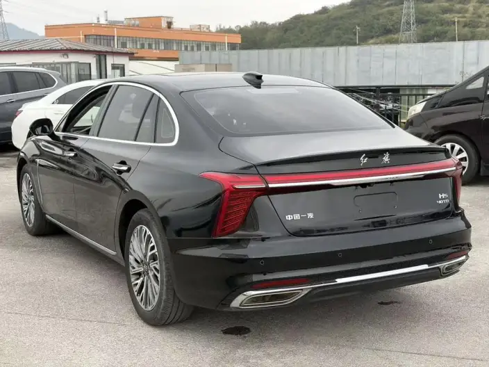 Hongqi H5 2023 Model 2.0T Automatic Flag Enjoy Edition