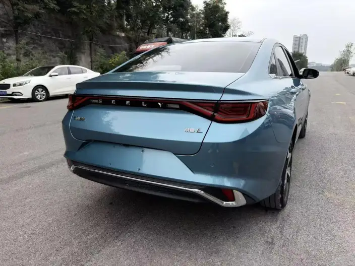 Emgrand L 2022 Model 1.4T CVT Supreme Model – фото 6