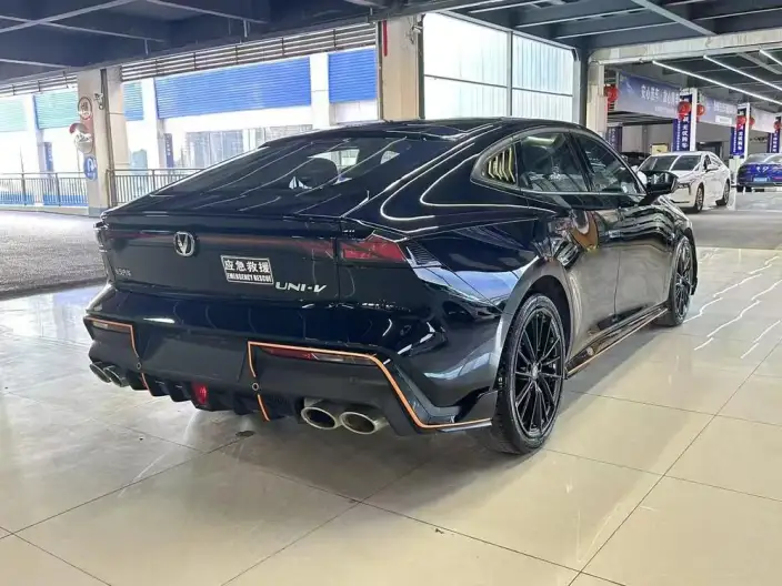 Changan UNI-V 2022 Model 1.5T Sports Edition – фото 6