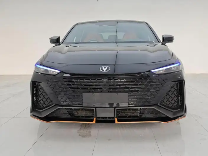 Changan UNI-V 2023 Model 1.5T Sports Edition