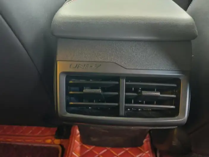 Changan UNI-V 2023 Model 1.5T Sports Edition – фото 9
