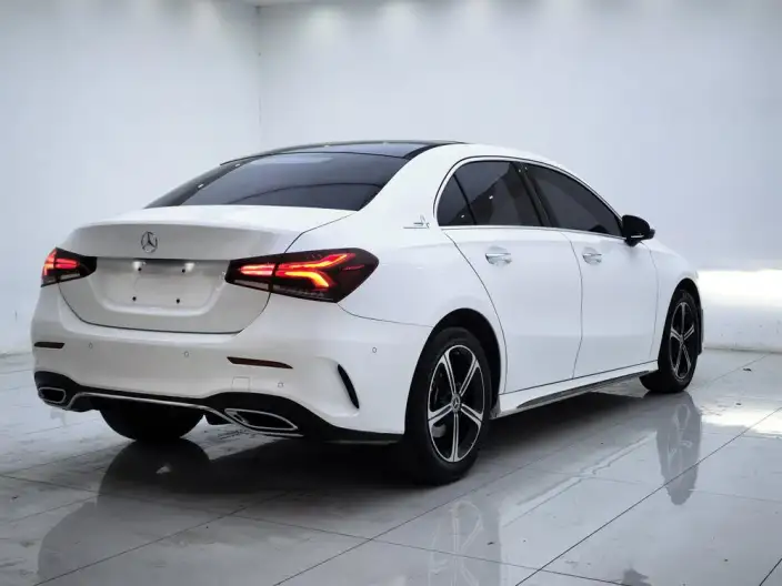 Mercedes-Benz A-class 2023 Model A 200 L Sports sedan Fashion Edition – фото 6