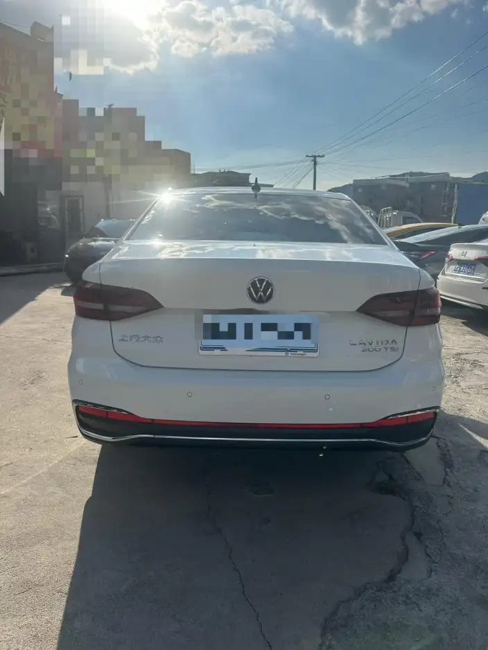 Volkswagen Lavida 2023 Model 300TSI DSG Manyi Edition – фото 5