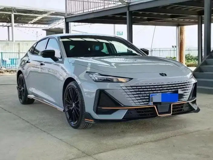 Changan UNI-V 2023 Model 1.5T Sports Edition