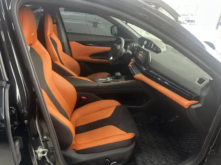 Changan UNI-V 2023 Model 1.5T Exclusive Model – фото 7