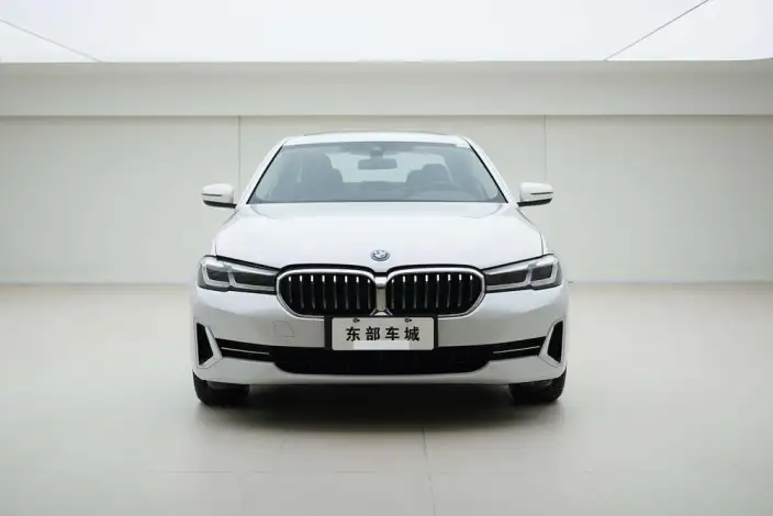 BMW 5 Series PHEV 2022 Model 535Le Luxury Set – фото 2