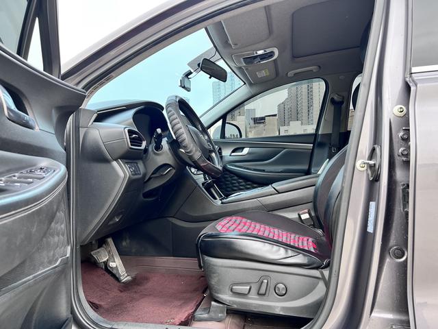 Hyundai Santa Fe 2019 380 TGDi GLS Automatic 2WD Luxury China VI – фото 4