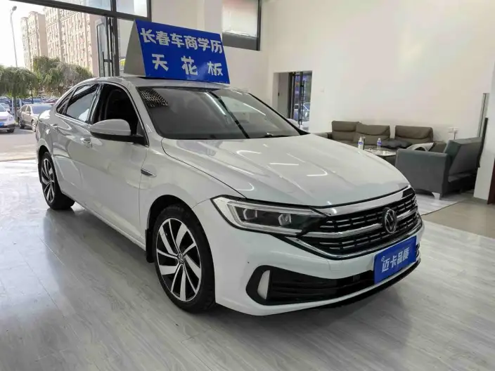 Volkswagen Sagitar 2023 Model 300TSI DSG Superior Edition – фото 3