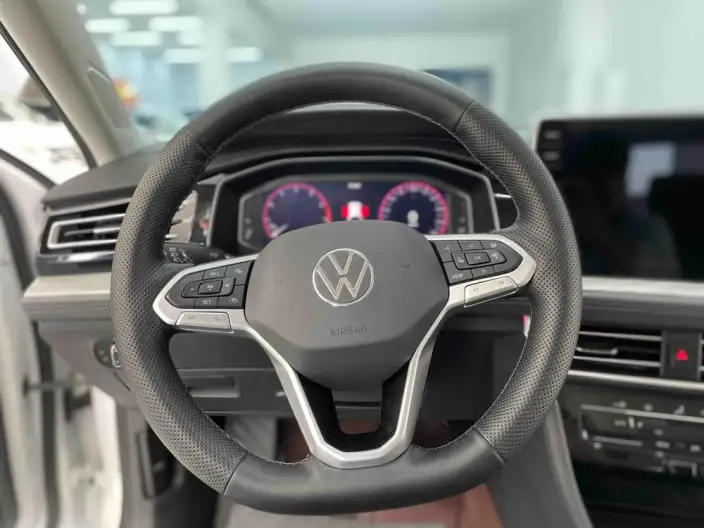Volkswagen Sagitar 2023 Model 300TSI DSG Superior Edition – фото 10