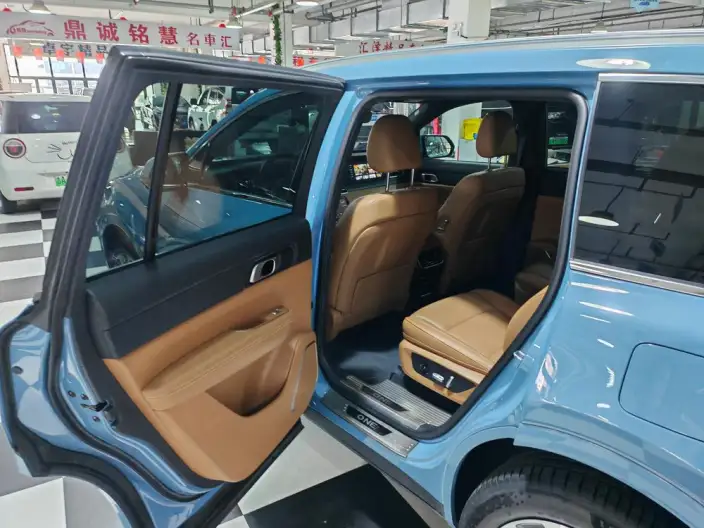 Li Auto ONE 2021 Model Extended Range 6 seat Edition – фото 9
