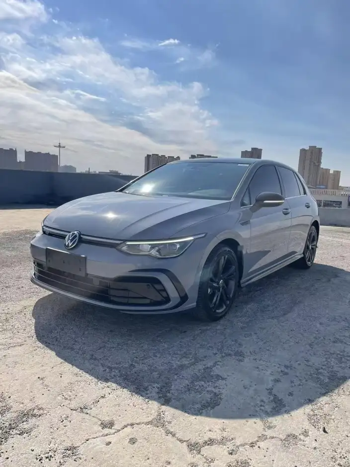 Volkswagen Golf 2023 Model 280TSI DSG R-Line Lite – фото 1