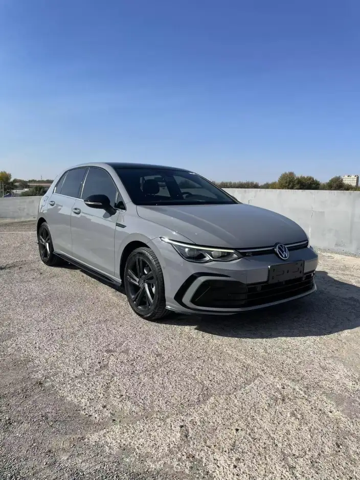 Volkswagen Golf 2023 Model 280TSI DSG R-Line Lite – фото 3