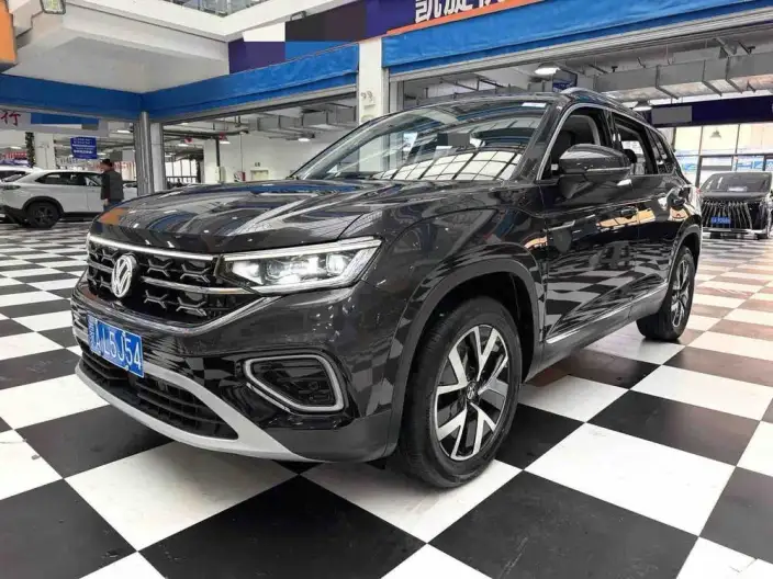 Volkswagen Tayron 2023 Model 280TSI 2WD Luxury Plus Advanced version – фото 1