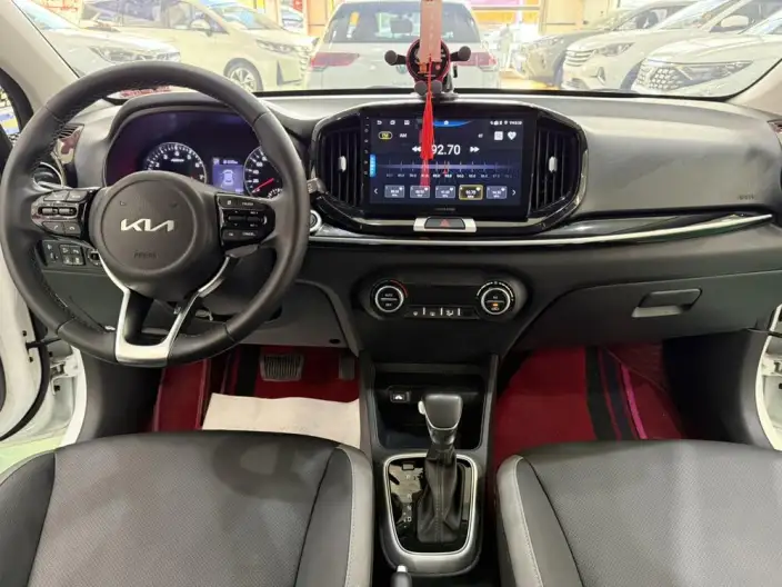 Kia Stonic 2021 Model 1.4L Automatic Fun Xiang Edition – фото 10