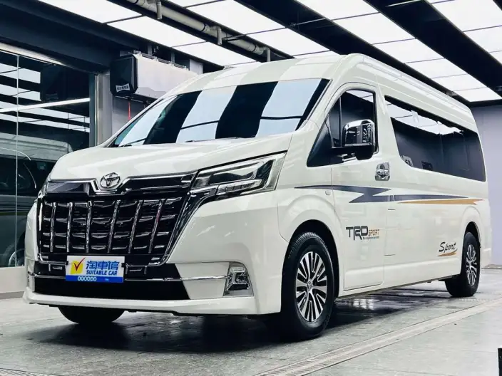 Hiace 2021 Model 3.5L Automatic Rear Drive 7 seat Parallel Imported