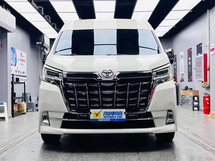 Hiace 2021 Model 3.5L Automatic Rear Drive 7 seat Parallel Imported