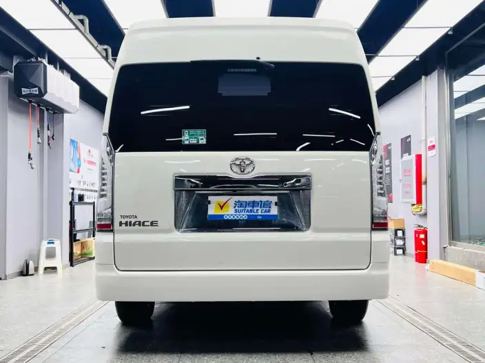 Hiace 2021 Model 3.5L Automatic Rear Drive 7 seat Parallel Imported – фото 5