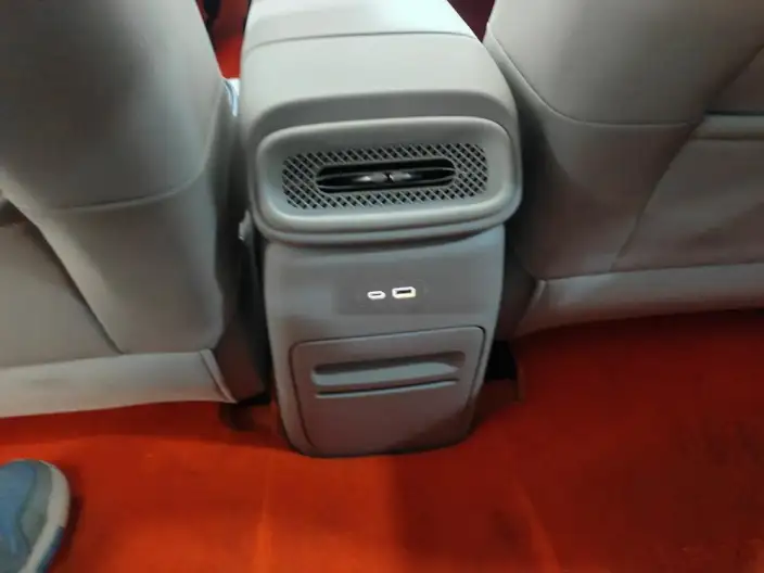 Leapmotor B01 2025 Model 160kW Smart Driving Edition – фото 7