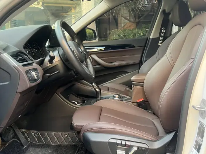 BMW X1 2022 Model sDrive25Li Leading Model – фото 8