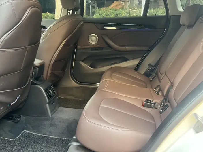 BMW X1 2022 Model sDrive25Li Leading Model – фото 9