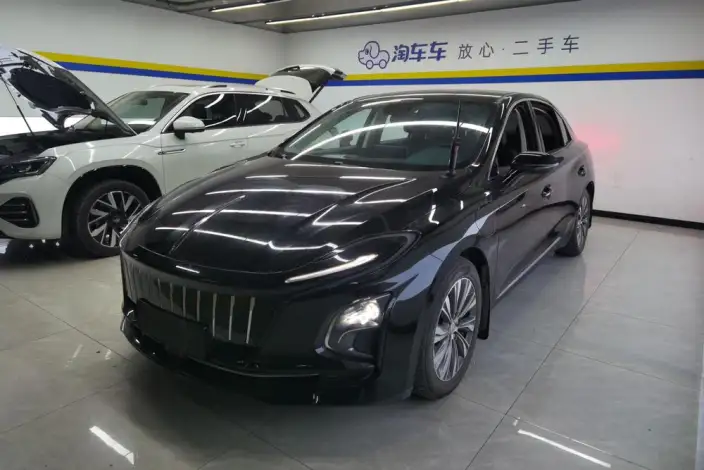 Hongqi E-QM5 2024 Model 450KM Travel Edition 100kW