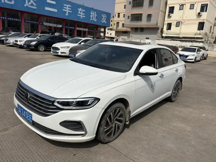 Volkswagen Lavida 2023 Model Facelift 1.5L Automatic Manyi Edition – фото 1