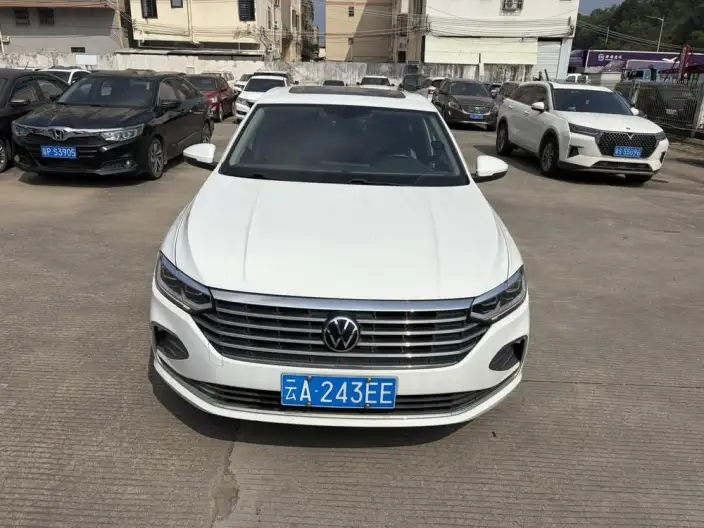 Volkswagen Lavida 2023 Model Facelift 1.5L Automatic Manyi Edition – фото 2