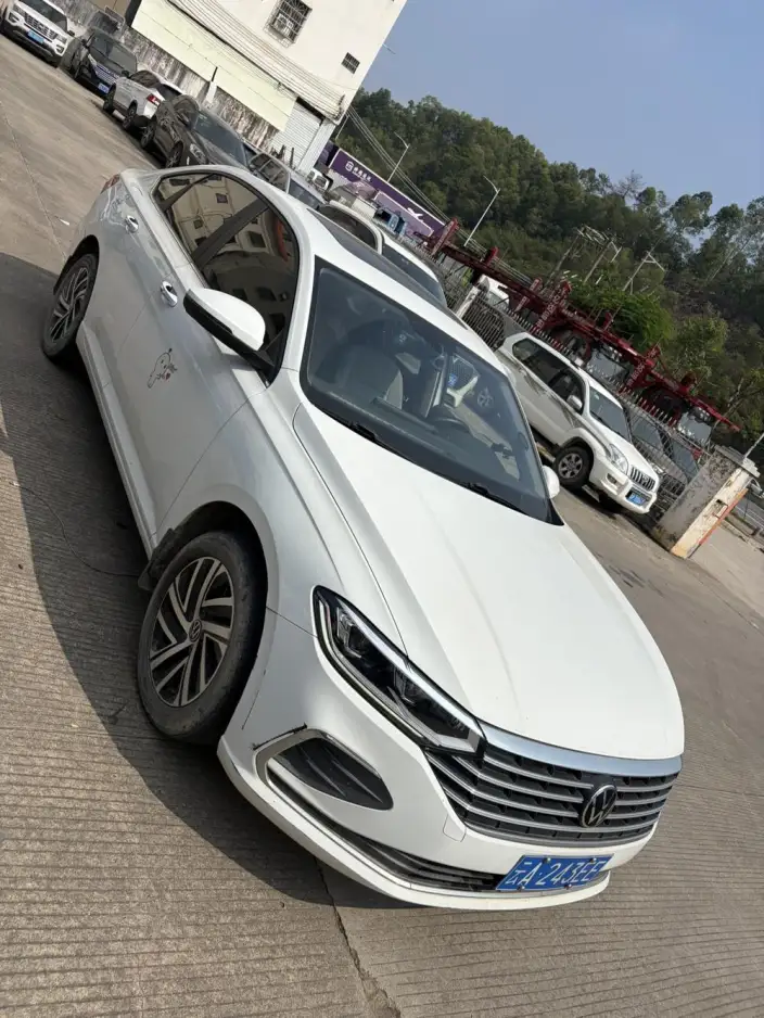 Volkswagen Lavida 2023 Model Facelift 1.5L Automatic Manyi Edition – фото 3