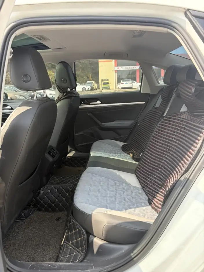 Volkswagen Lavida 2023 Model Facelift 1.5L Automatic Manyi Edition – фото 10