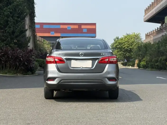 Nissan Sylphy 2023 Model 1.6L CVT Comfort Edition – фото 5