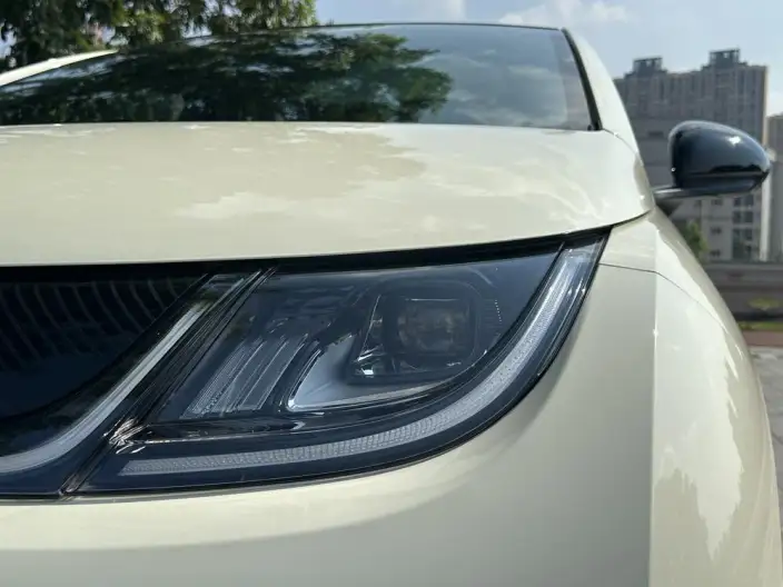 BYD Dolphin 2023 Model Fashion Edition – фото 8